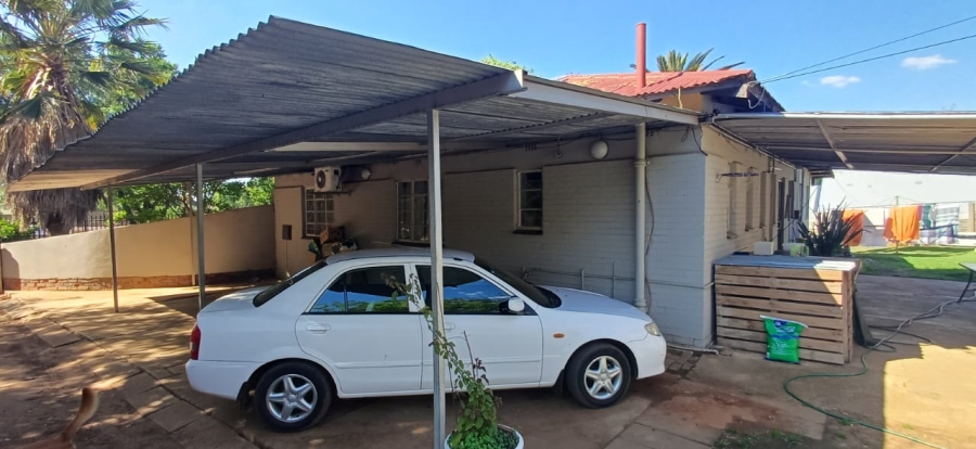 6 Bedroom Property for Sale in Freemanville North West